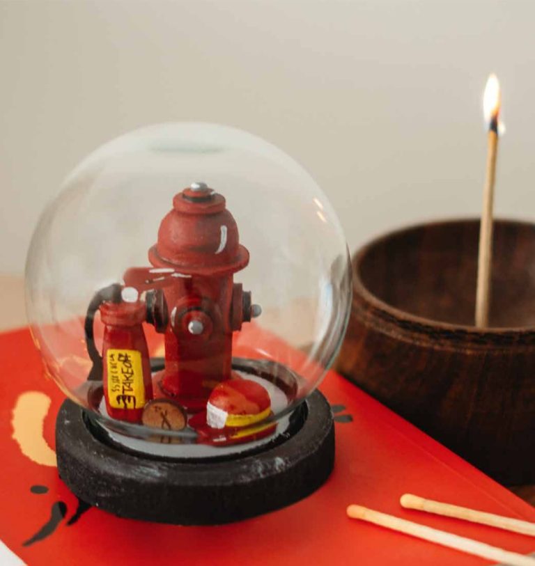 گوی دکوری طرح آتش نشان